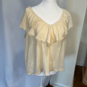 Brand new LOFT Cream Ruffled Women's Top in size Medium. Made of 100% cotton.